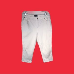 Talbots Simply Flattering Size 16W White Capris EUC